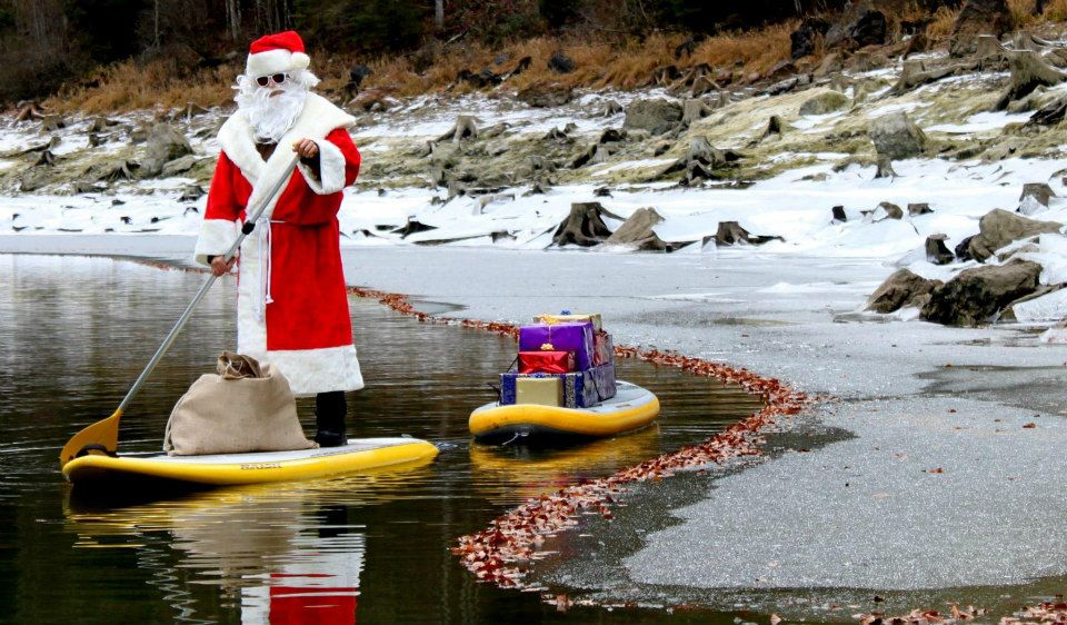 pere_noel_paddle.jpg